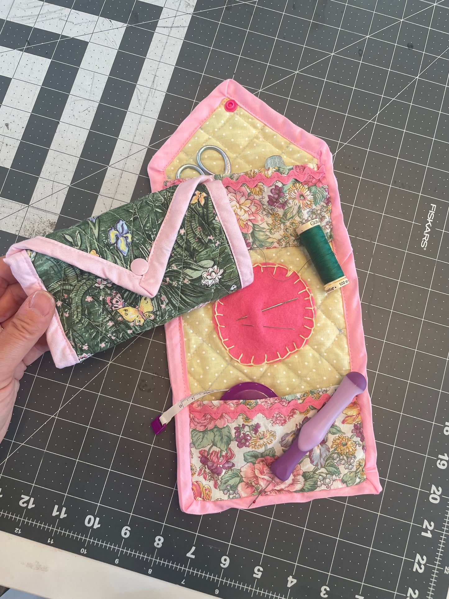 Quilted Sewing Kit (Includes Notions)